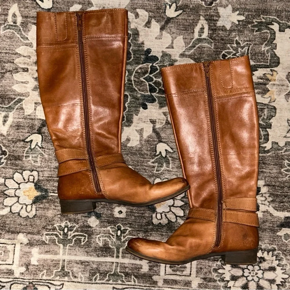 Women's Brown Leather riding boots w/ buckles